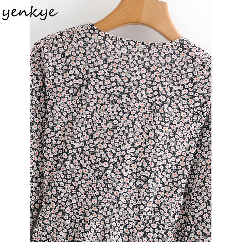 Vintage Floral Print Dress Women Long Sleeve V Neck A-line Mini Ruffle Dress Elegant Lady Casual Summer Dress Robe Femme
Vintage Floral Print Dress Women Long Sleeve V Neck A-line Mini Ruffle Dress Elegant Lady Casual Summer Dress Robe Femme
