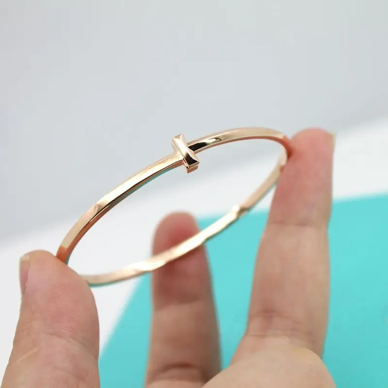 1:1 925 Sterling Silver Men's And Women's Bracelet Classic Popular T1 Series Style Bracelet Temperament Wild Lover Jewelry Gift
1:1 925 Sterling Silver Men's And Women's Bracelet Classic Popular T1 Series Style Bracelet Temperament Wild Lover Jewelry Gift