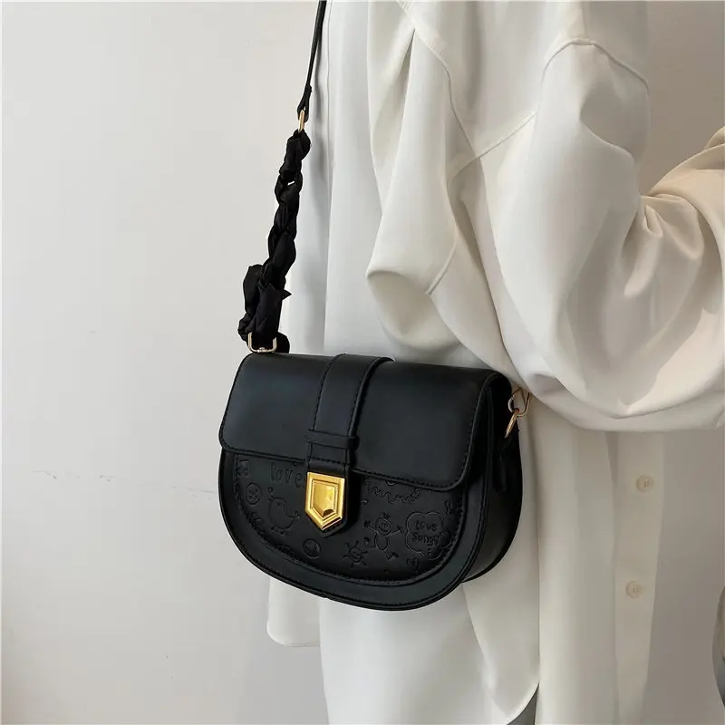 Small Shoulder Bags Female 2021 New Spring Travel Leather Bag Cartoon Printing Multifunctional Simple Brand Messenger Bags Black
Small Shoulder Bags Female 2021 New Spring Travel Leather Bag Cartoon Printing Multifunctional Simple Brand Messenger Bags Black