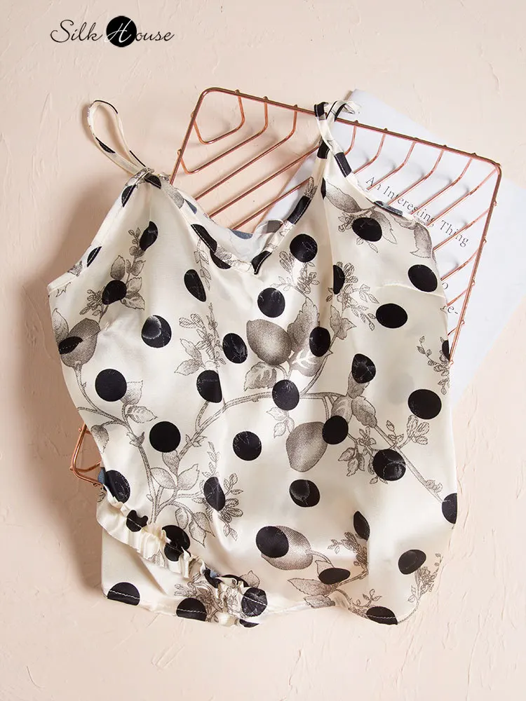 Elegant Printed Silk Sling Design Sense Mulberry Silk Vest with Bottom
Elegant Printed Silk Sling Design Sense Mulberry Silk Vest with Bottom