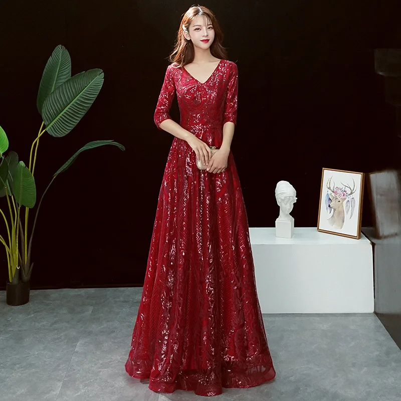 Женское блестящее вечернее платье, Бордовое платье-трапеция с блестками, V-образным вырезом и рукавом до локтя 
Женское блестящее вечернее платье, Бордовое платье-трапеция с блестками, V-образным вырезом и рукавом до локтя