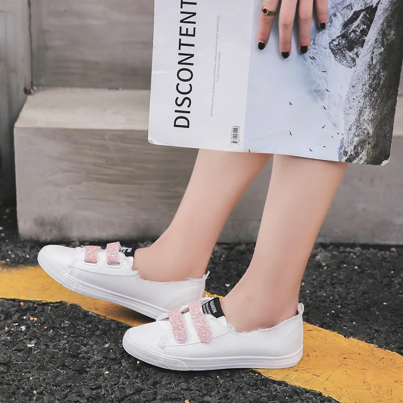 Shallow mouth canvas shoes women's 2021 summer new net Red Street Photo Student Korean style Velcro white shoes
Shallow mouth canvas shoes women's 2021 summer new net Red Street Photo Student Korean style Velcro white shoes