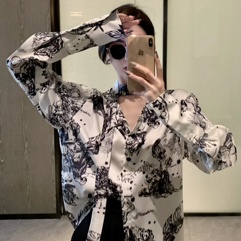 Korejepo Women Shirt 2021 Summer French Vintage Temperament Loose Mid-Length Fashion Print Design Lapel Long-Sleeved Blouses
Korejepo Women Shirt 2021 Summer French Vintage Temperament Loose Mid-Length Fashion Print Design Lapel Long-Sleeved Blouses