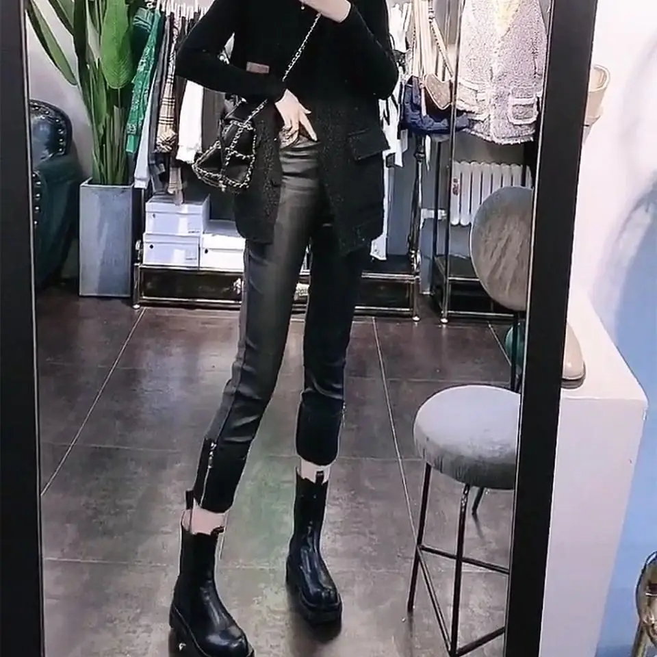 Velvet Pencil Pants Autumn Winter Fashion Calf-Length Pants Zipper Stretch PU Leather Pants Casual Trousers Women's Boot Pants 
Velvet Pencil Pants Autumn Winter Fashion Calf-Length Pants Zipper Stretch PU Leather Pants Casual Trousers Women's Boot Pants