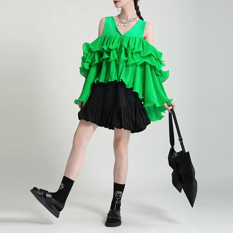 Women's Ruffled Green Long Sleeve Loose Shirt Short T-Shirt Flared Sleeve Irregular Top Chiffon Layered Pleated Pullover T-Shirt
Women's Ruffled Green Long Sleeve Loose Shirt Short T-Shirt Flared Sleeve Irregular Top Chiffon Layered Pleated Pullover T-Shirt
