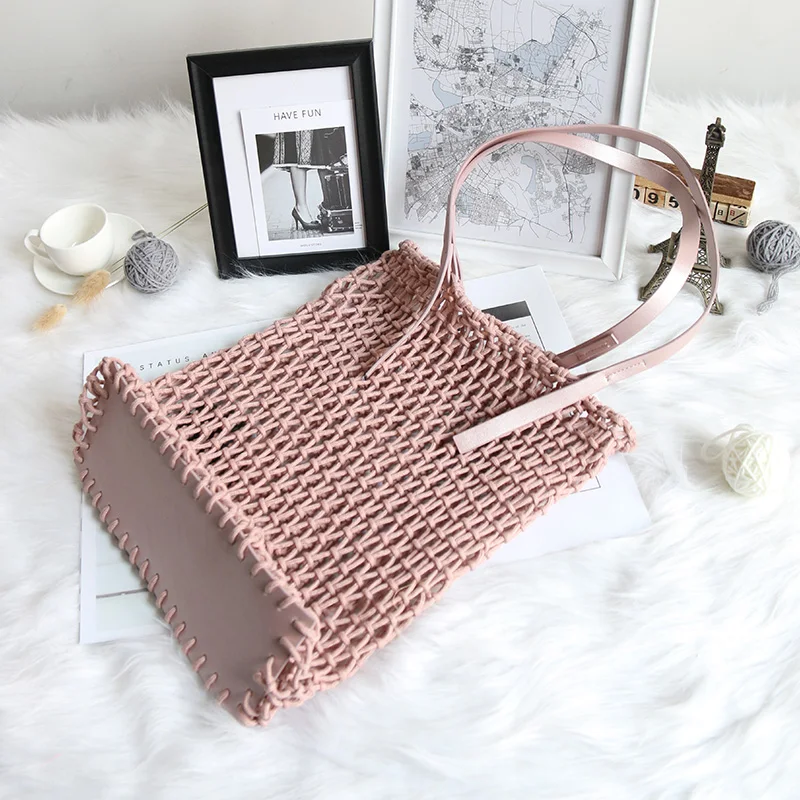 2021 New Cotton Thread Knitted Women Handbags Ladies Net Hollow Out Tote Bag Female Woven Shoulder Bag Beach Bag Sets Whole Sale
2021 New Cotton Thread Knitted Women Handbags Ladies Net Hollow Out Tote Bag Female Woven Shoulder Bag Beach Bag Sets Whole Sale