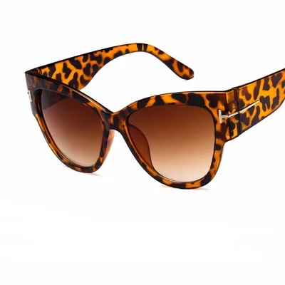 2020 New Tom Fashion Brand Designer Cat Eye Women Sunglasses Female Gradient Points Sun Glasses Big Oculos feminino de sol TF 
2020 New Tom Fashion Brand Designer Cat Eye Women Sunglasses Female Gradient Points Sun Glasses Big Oculos feminino de sol TF