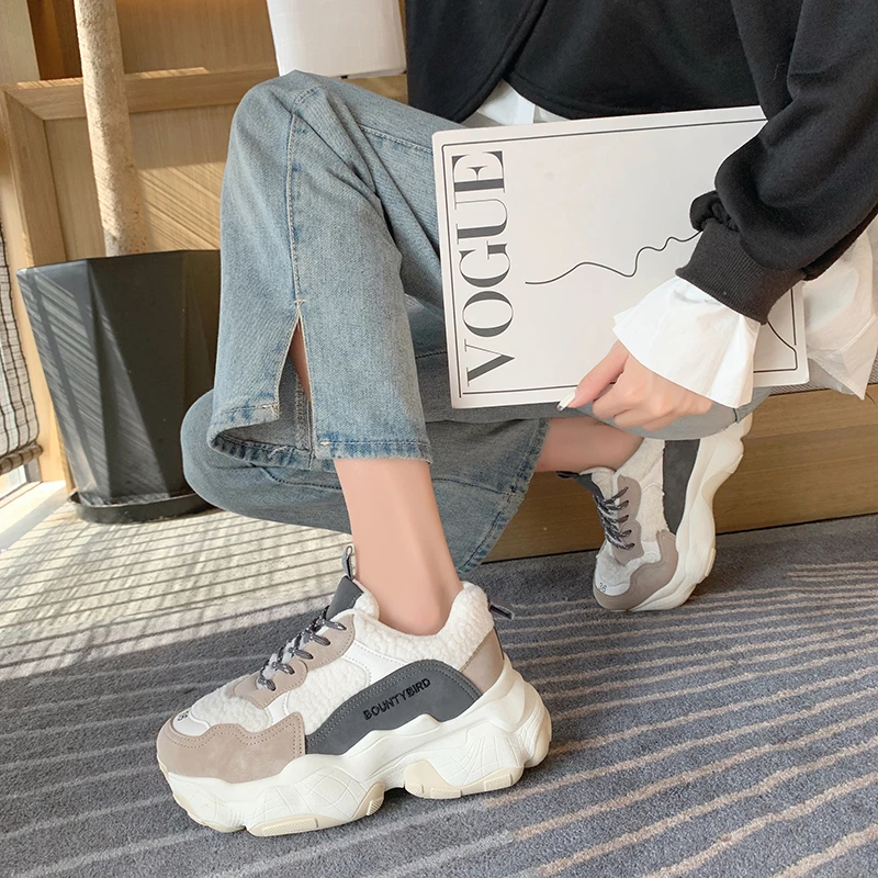 2021 Women's New Casual Shoes Suede Lace-up Thick-soled Non-slip Sneakers Outdoor Lightweight and Comfortable Women's Shoes
2021 Women's New Casual Shoes Suede Lace-up Thick-soled Non-slip Sneakers Outdoor Lightweight and Comfortable Women's Shoes