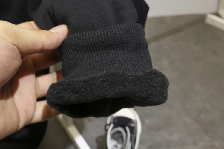 2PCS WLG boys winter clothing set kids velvet thick letter yellow hoodie and pant set baby boy casual warm clothes
2PCS WLG boys winter clothing set kids velvet thick letter yellow hoodie and pant set baby boy casual warm clothes