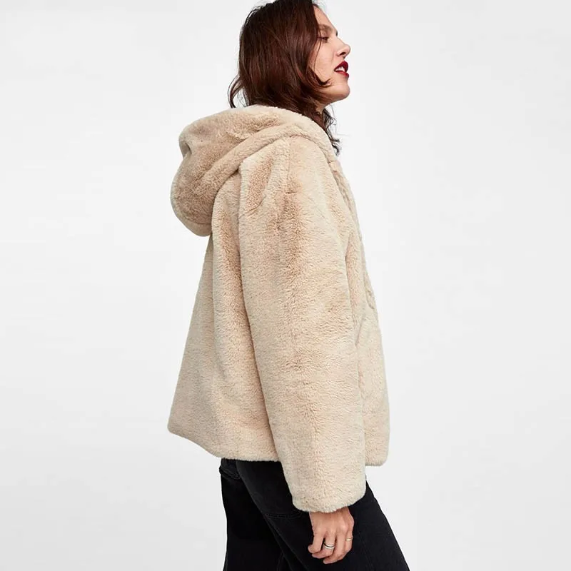 Autumn Winter Elegant Faux Fur Coat Female Fashion Warm Long Sleeve Short Hooded Jacket High Quality Zip Outerwear Streetwear
Autumn Winter Elegant Faux Fur Coat Female Fashion Warm Long Sleeve Short Hooded Jacket High Quality Zip Outerwear Streetwear