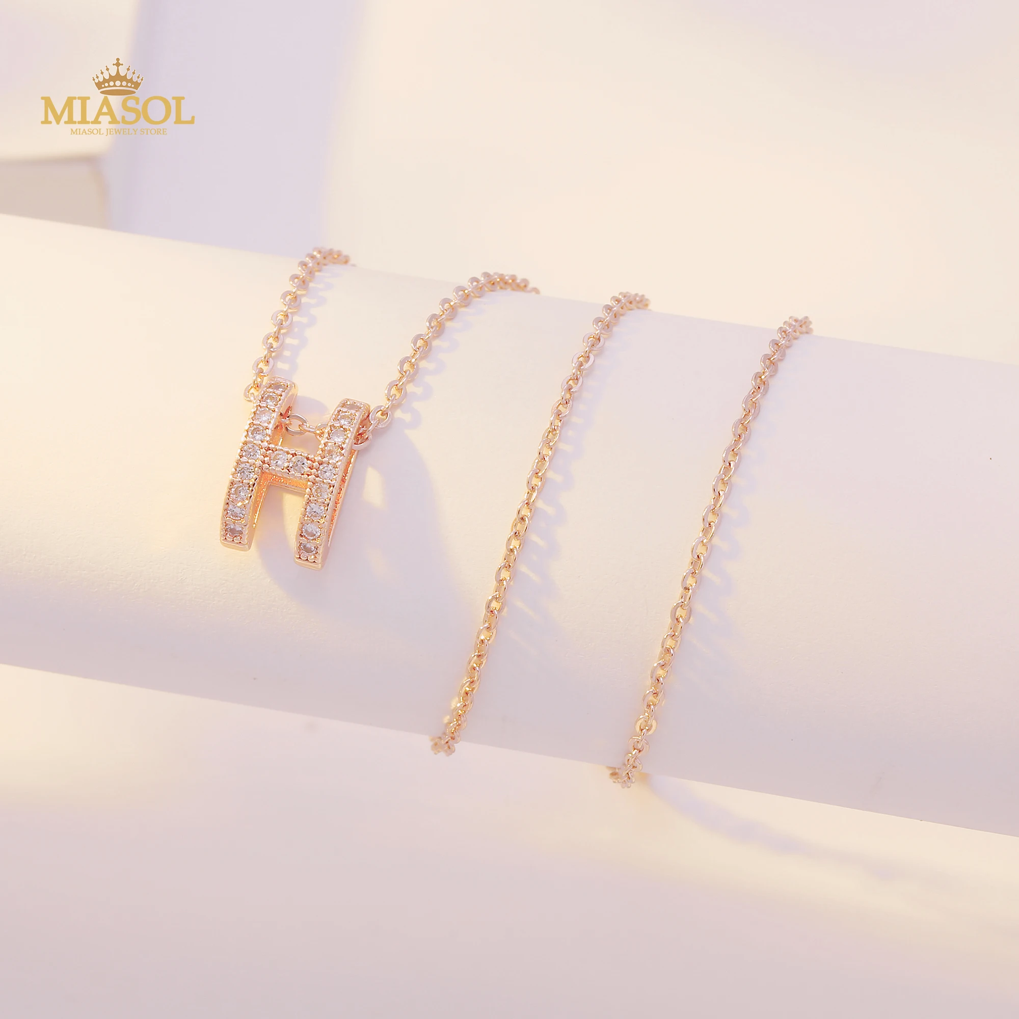 Exquisite Ladies Necklace 2021 Letter H Copper Pendant Miasol Brand Gift Elegant Fashion Jewelry For Rose Gold Girlfriend
Exquisite Ladies Necklace 2021 Letter H Copper Pendant Miasol Brand Gift Elegant Fashion Jewelry For Rose Gold Girlfriend