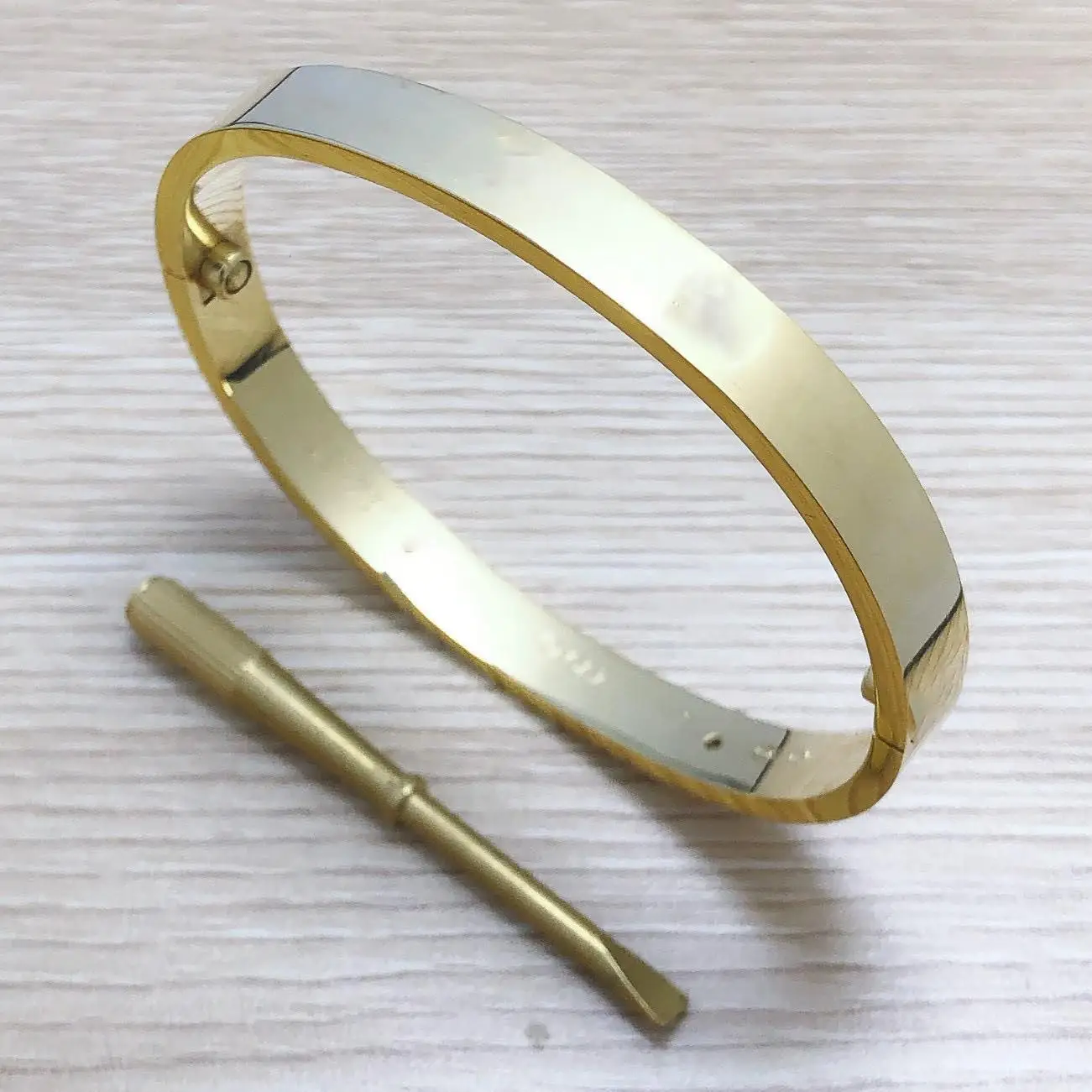 Stainless Steel Deep Engraved diamond Bangle Bracelet For Women Original Bracelets Fine Jewelry
Stainless Steel Deep Engraved diamond Bangle Bracelet For Women Original Bracelets Fine Jewelry