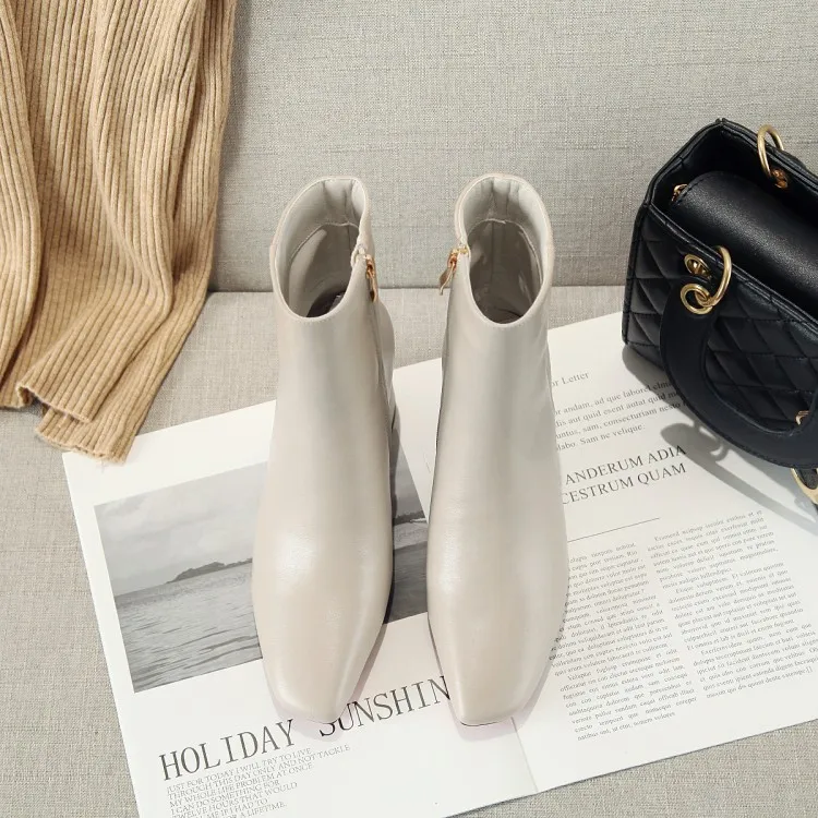 MLJUESE 2021 women soft ankle boots cow leather zippers boots winter short plush square toe high heels women boots
MLJUESE 2021 women soft ankle boots cow leather zippers boots winter short plush square toe high heels women boots