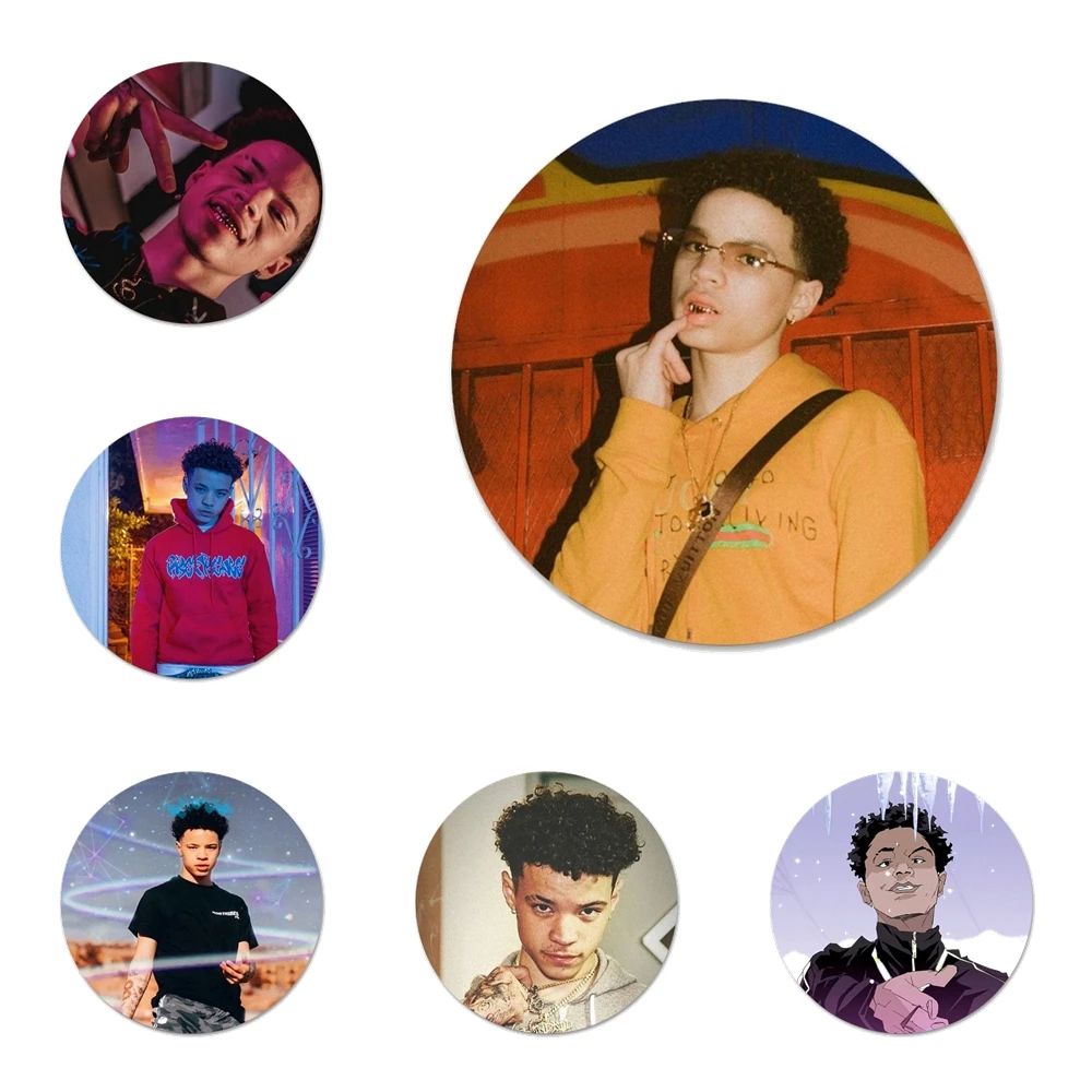 Значки Lil Mosey Rapper, значки, значки, металлические значки для украшения одежды, рюкзака
Значки Lil Mosey Rapper, значки, значки, металлические значки для украшения одежды, рюкзака
