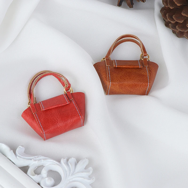 1/6 1/12 Mini Cute Doll Handbag Lady Leather Bag Purse Accessories Dollhouse Children Kids Toys Doll Accessories
1/6 1/12 Mini Cute Doll Handbag Lady Leather Bag Purse Accessories Dollhouse Children Kids Toys Doll Accessories
