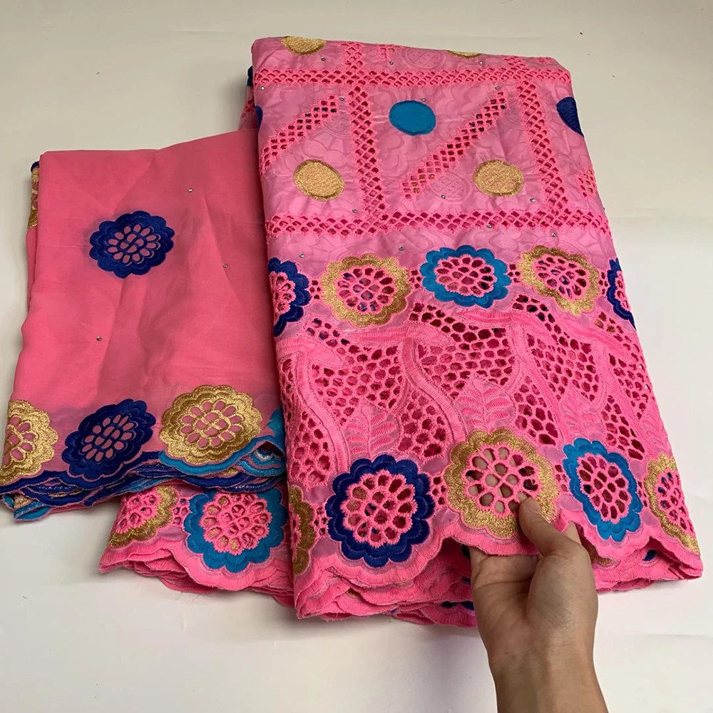 5+2Y/Lot African Brode Bazin Riche Fabric 2021 Nouveau Guinea Clothes For Women High Quality Silk French Mesh Tulle Lace Wedding
5+2Y/Lot African Brode Bazin Riche Fabric 2021 Nouveau Guinea Clothes For Women High Quality Silk French Mesh Tulle Lace Wedding