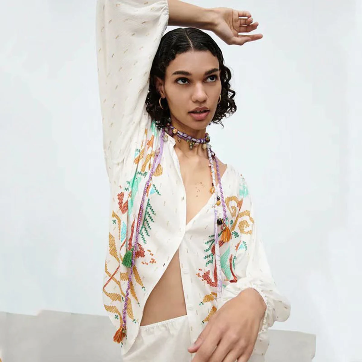 Европейская и американская Женская Осенняя новая прямая Повседневная рубашка средней длины в национальном стиле с длинным рукавом и принт...
Европейская и американская Женская Осенняя новая прямая Повседневная рубашка средней длины в национальном стиле с длинным рукавом и принт...