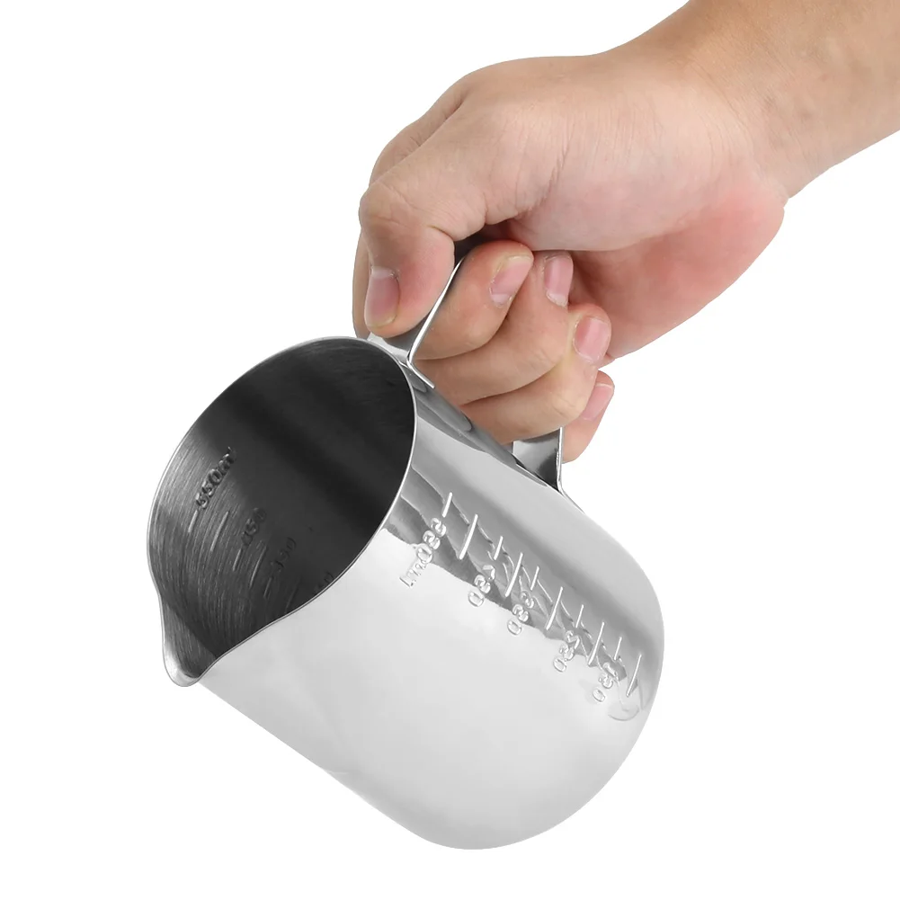 Household Stainless Steel Coffee Frothing Pitcher Pull Flower Cup Milk Frothing Cup 550ml Used In Cafes Restaurants Bars/So On
Household Stainless Steel Coffee Frothing Pitcher Pull Flower Cup Milk Frothing Cup 550ml Used In Cafes Restaurants Bars/So On
