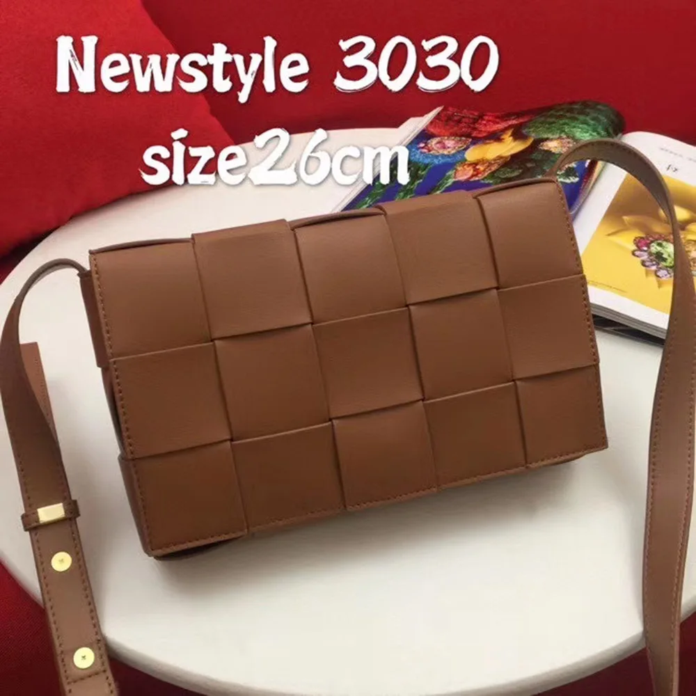 Luxury Handbags Women Bags Designer Knit Genuine Leather Shoulder Bag Messenger Female Bag Cowhide Woven Purses High Quality
Luxury Handbags Women Bags Designer Knit Genuine Leather Shoulder Bag Messenger Female Bag Cowhide Woven Purses High Quality