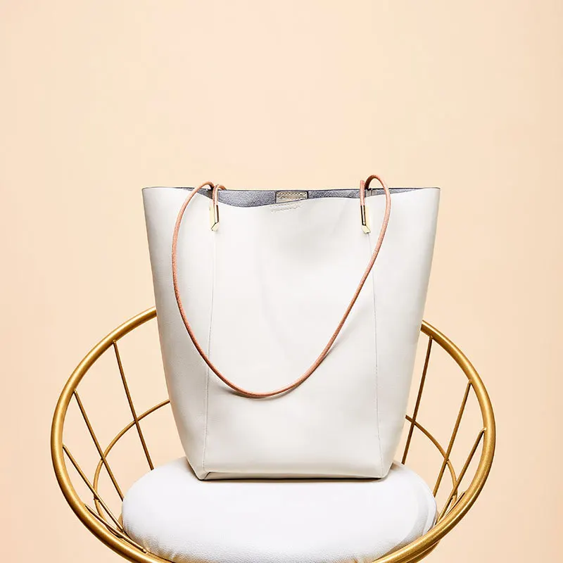 100% Leather Handbag 2021 New Solid Color Bucket Bag Retro Large Capacity Shoulder Bags Purses and Handbags Luxury Designer Sac
100% Leather Handbag 2021 New Solid Color Bucket Bag Retro Large Capacity Shoulder Bags Purses and Handbags Luxury Designer Sac
