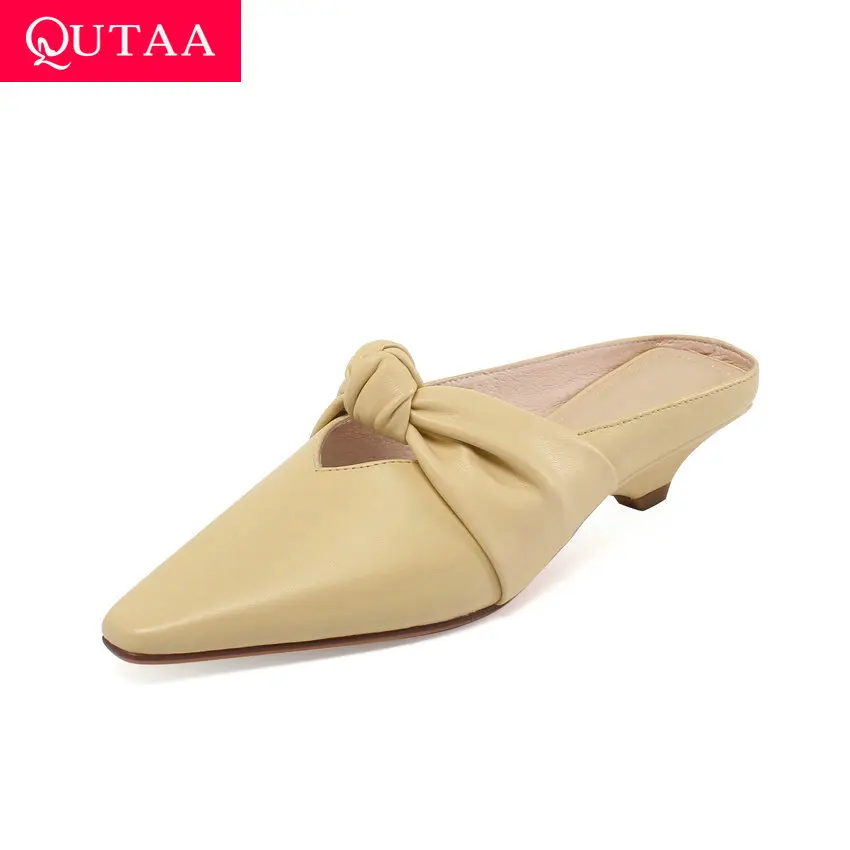 Женские босоножки QUTAA, из натуральной кожи, со складками, с вырезами, на толстом каблуке, сандалии, размеры 34-40, для лета, 2021
Женские босоножки QUTAA, из натуральной кожи, со складками, с вырезами, на толстом каблуке, сандалии, размеры 34-40, для лета, 2021