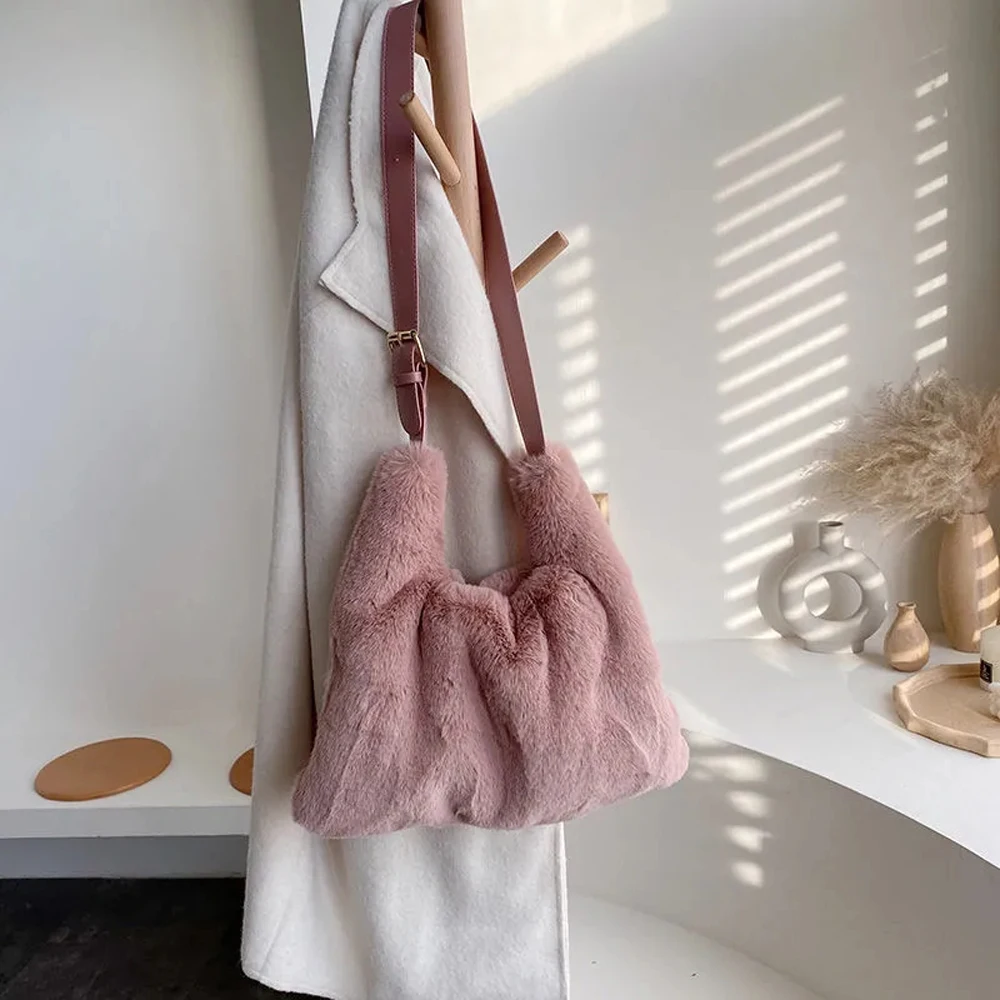 winter fluffy bag for women fashionable bags for lady new luxury handbags patchwork high capacity for shopping office ABG131
winter fluffy bag for women fashionable bags for lady new luxury handbags patchwork high capacity for shopping office ABG131