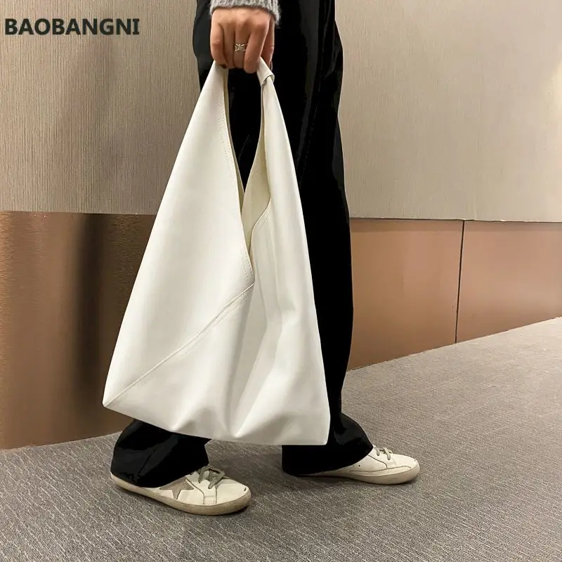 Big bag female autumn and winter new wave Korean style wild shoulder bag fashionable large-capacity messenger bag
Big bag female autumn and winter new wave Korean style wild shoulder bag fashionable large-capacity messenger bag