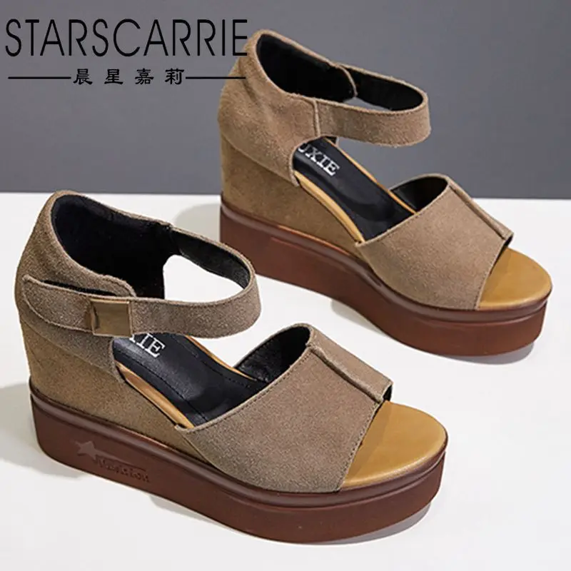 Summer new trend flat bottom slope heel frosted skin fish mouth muffin sandals women's heightening women's sandals
Summer new trend flat bottom slope heel frosted skin fish mouth muffin sandals women's heightening women's sandals