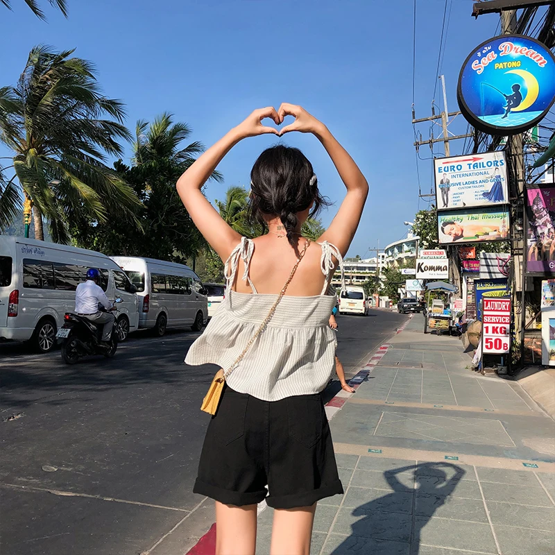 Summer Korean Fashion High Waist Wide Leg Denim Shorts Loose Harajuku Blue Shorts Casual Street Jean Shorts Clothes for Women
Summer Korean Fashion High Waist Wide Leg Denim Shorts Loose Harajuku Blue Shorts Casual Street Jean Shorts Clothes for Women