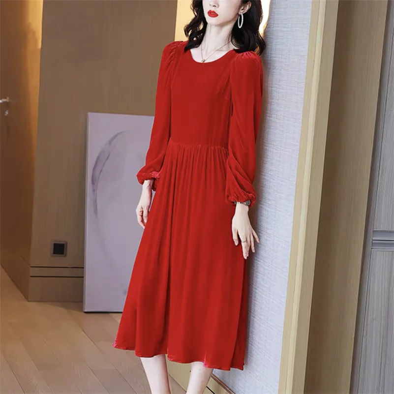 Loose Pleated Dresses Long Lantern Sleeves Autumn Winter Women Fashion Dress Female Solid Velvet Party Dress Vestidos
Loose Pleated Dresses Long Lantern Sleeves Autumn Winter Women Fashion Dress Female Solid Velvet Party Dress Vestidos