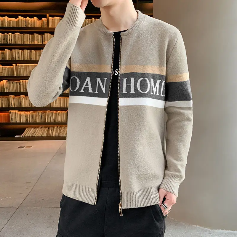 Autumn and winter new zipper cardigan men Korean slim sweater youth sweater round neck stitching knit sweater
Autumn and winter new zipper cardigan men Korean slim sweater youth sweater round neck stitching knit sweater