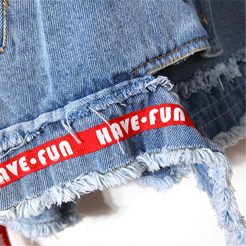 Harajuku Denim Jacket Men's and Women's Spring Autumn Korean Street Hip hop Loose Casual Jeans Coat All-match couple Jackets
Harajuku Denim Jacket Men's and Women's Spring Autumn Korean Street Hip hop Loose Casual Jeans Coat All-match couple Jackets
