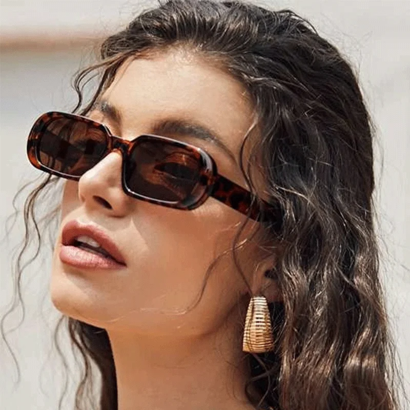 Women Sunglasses for Summer Small Oval Decorative Eyewear for Adult Outdoor Thick Frame Brand Designer Men Glasses Classic Uv400
Women Sunglasses for Summer Small Oval Decorative Eyewear for Adult Outdoor Thick Frame Brand Designer Men Glasses Classic Uv400