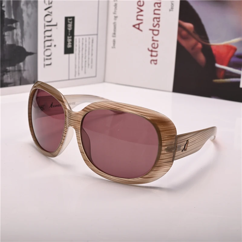 Evove Brand Women Sunglasses Fashion Transparent Grey Round Sun Glasses for Female Ladies Acetate Shades Anti Reflection UV400
Evove Brand Women Sunglasses Fashion Transparent Grey Round Sun Glasses for Female Ladies Acetate Shades Anti Reflection UV400