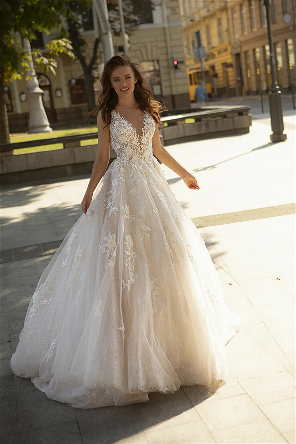 A Line Boho Lace Wedding Dress 2021 Glitter Tulle Appliques Beach Bride Dresses Shiny Open Back Princess Wedding Party Gowns
A Line Boho Lace Wedding Dress 2021 Glitter Tulle Appliques Beach Bride Dresses Shiny Open Back Princess Wedding Party Gowns