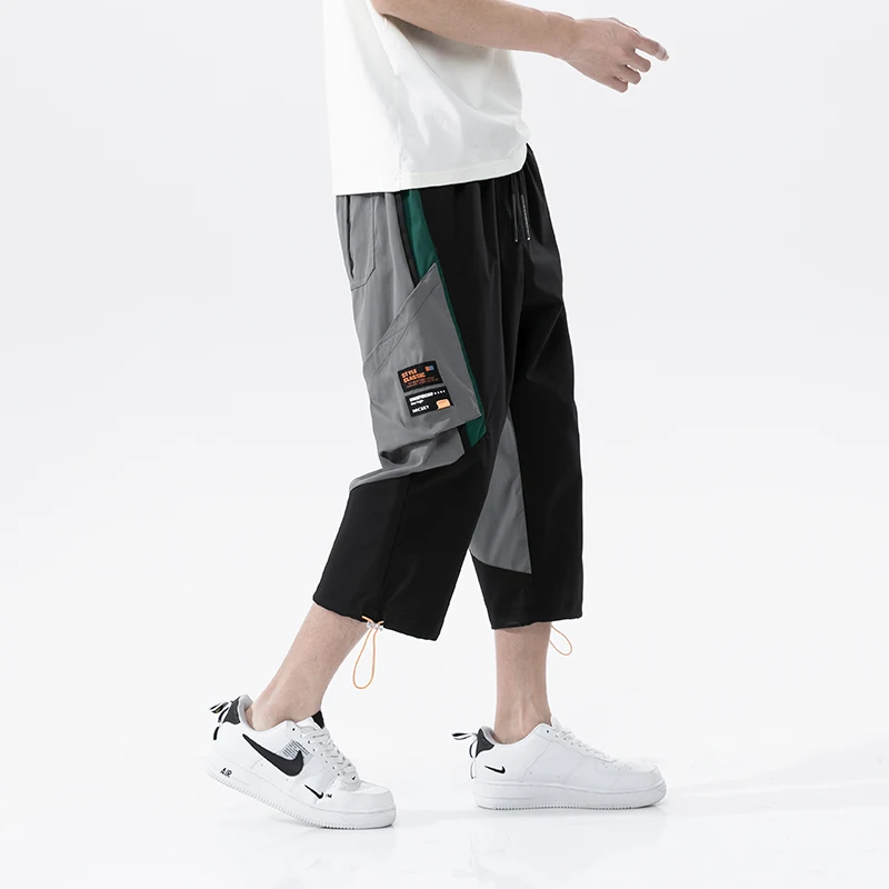 Men's Casual shorts 2021 New Summer Fashion stitching Casual Shorts Loose trend Multi-Pocket Cropped Pants
Men's Casual shorts 2021 New Summer Fashion stitching Casual Shorts Loose trend Multi-Pocket Cropped Pants