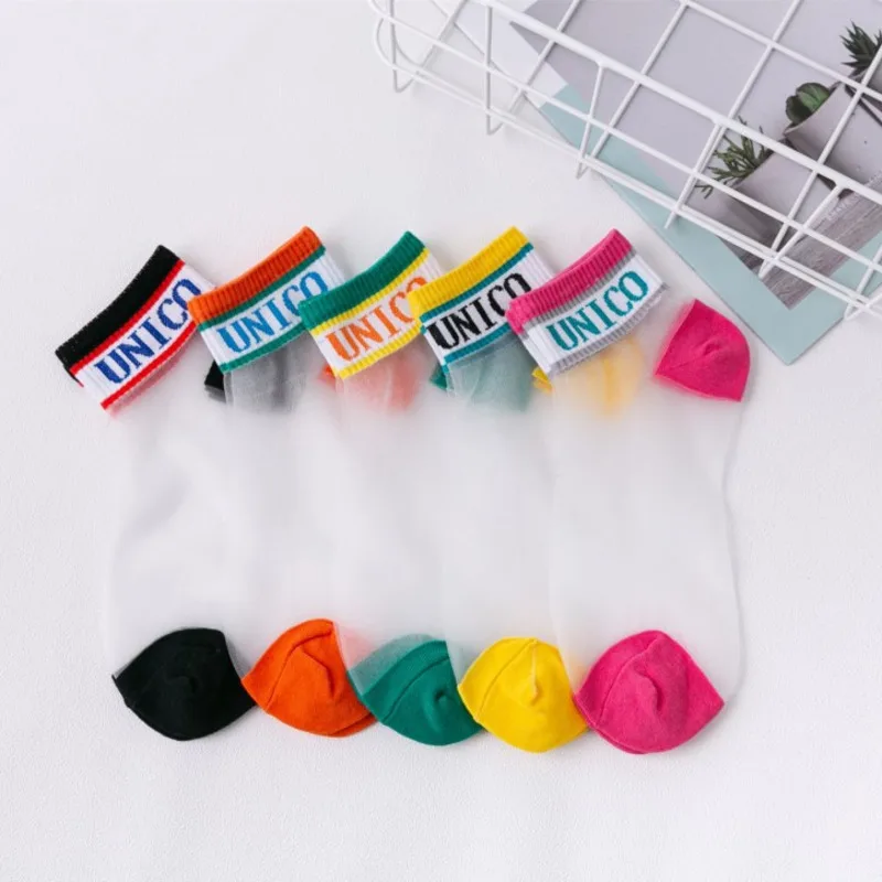 2020 New Summer Thin Transparent Glass Silk Boat Socks Ladies Letter Card Silk Short Tube Sports Women's Socks 
2020 New Summer Thin Transparent Glass Silk Boat Socks Ladies Letter Card Silk Short Tube Sports Women's Socks