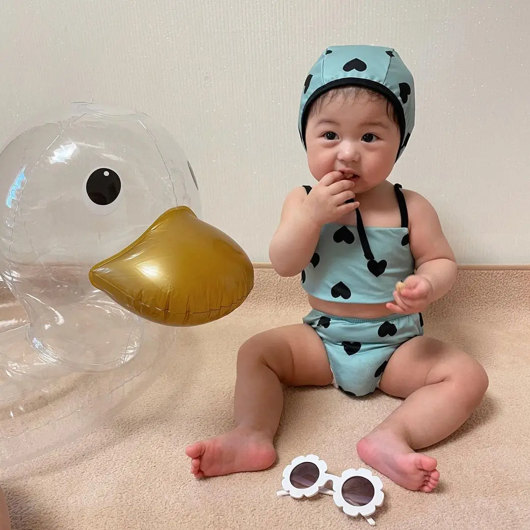 Kids Split Swimwear(With Hat) Children Sling Summer Bathing Suit Baby Cute Three Pieces Bikini Girls Swimsuit Vacation Beachwear
Kids Split Swimwear(With Hat) Children Sling Summer Bathing Suit Baby Cute Three Pieces Bikini Girls Swimsuit Vacation Beachwear
