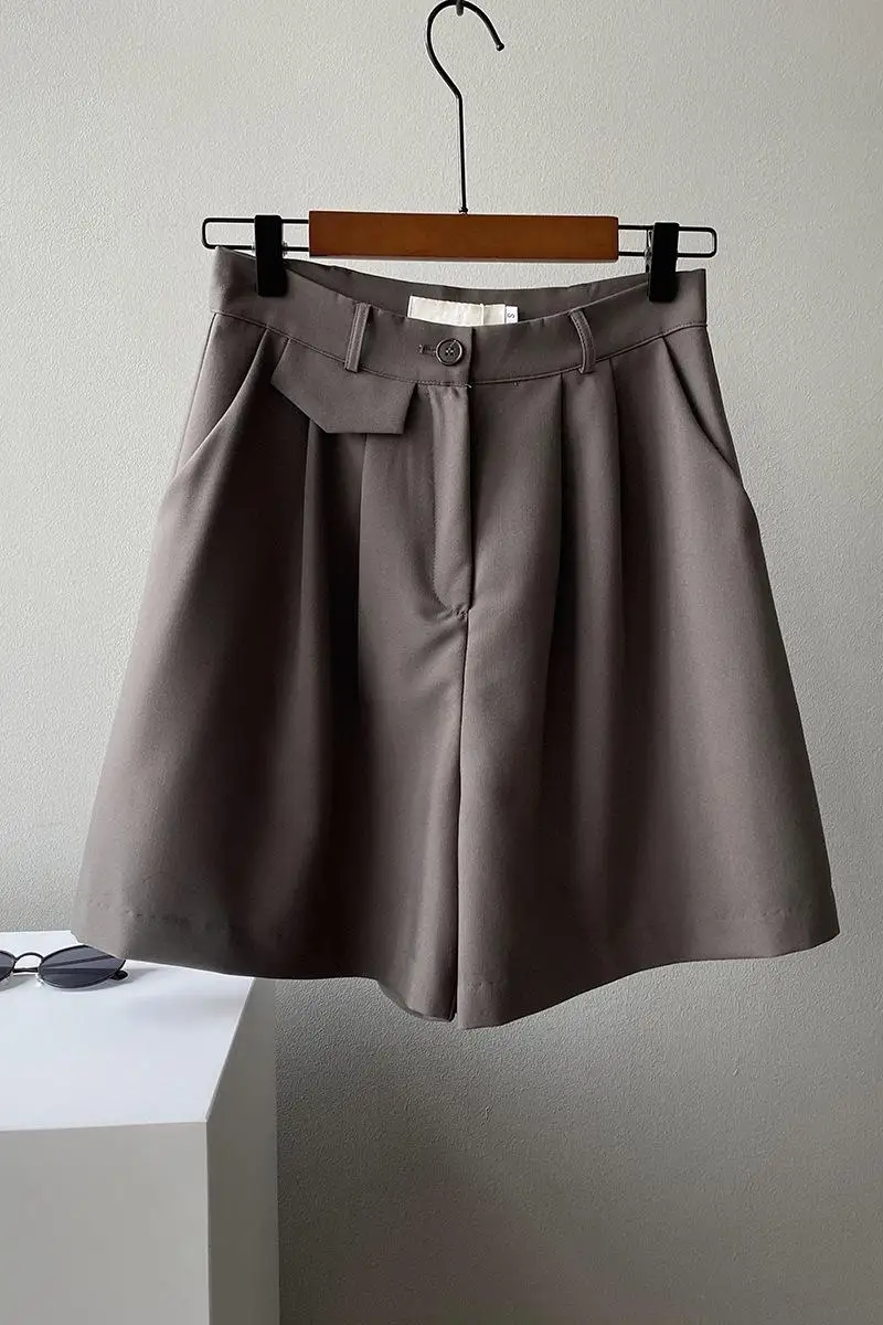 Women's Summer Shorts 2021 with High Waist Female Loose Temperament Classic Office Wide Women's Shorts womens fashion
Women's Summer Shorts 2021 with High Waist Female Loose Temperament Classic Office Wide Women's Shorts womens fashion