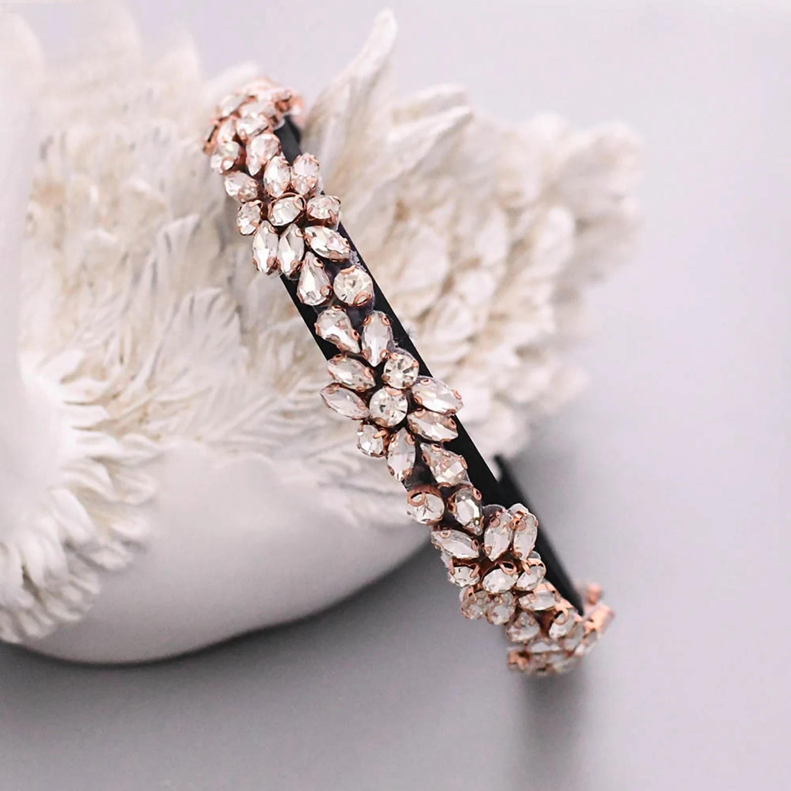 Vintage Hair Band Bridal Hair Accessories Baroque Hair Hoop Colorful Rhinestone Wedding Headband Baroque Hairband for Women
Vintage Hair Band Bridal Hair Accessories Baroque Hair Hoop Colorful Rhinestone Wedding Headband Baroque Hairband for Women