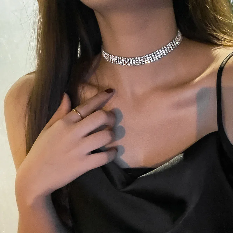 2020 New Necklace Women Rhinestone Choker Wedding Silver Color Crystal Chain Punk Gothic Chokers Jewelry Collier Femme Riverdale
2020 New Necklace Women Rhinestone Choker Wedding Silver Color Crystal Chain Punk Gothic Chokers Jewelry Collier Femme Riverdale
