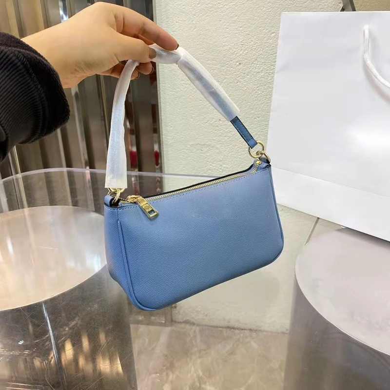 Новинка Осень-зима 2021, портативная женская сумка под плечо, изысканная и Элегантная универсальная Диагональная Сумка на одно плечо для отды... 
Новинка Осень-зима 2021, портативная женская сумка под плечо, изысканная и Элегантная универсальная Диагональная Сумка на одно плечо для отды...