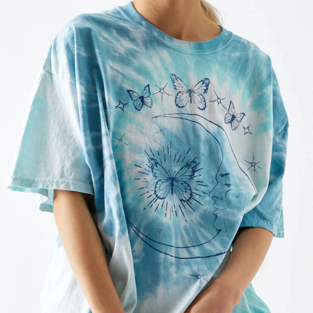 Super Chic Butterfly Moon Blue Vintage Graphic T Shirts Y2k Aesthetic O-neck Oversized 2021Summer Tops Casual France Lady Tshirt
Super Chic Butterfly Moon Blue Vintage Graphic T Shirts Y2k Aesthetic O-neck Oversized 2021Summer Tops Casual France Lady Tshirt