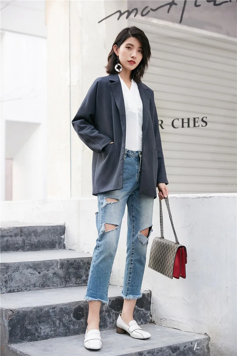 Women Blazer Spring New Women's Casual Suit Loose In The Long Stripe Suit Woman's Jacket 
Women Blazer Spring New Women's Casual Suit Loose In The Long Stripe Suit Woman's Jacket