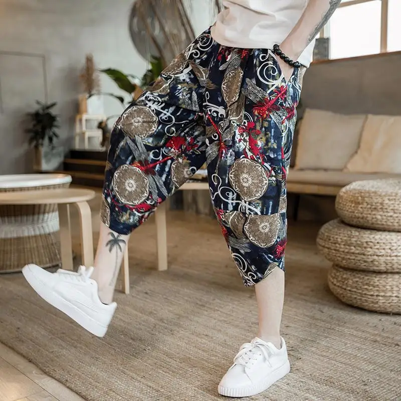 Chinese style summer men's cotton linen loose flower shorts youth size cropped pants home casual big flower underpants men
Chinese style summer men's cotton linen loose flower shorts youth size cropped pants home casual big flower underpants men