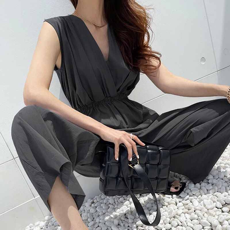 Korean Chic Summer French Temperament V-Neck Elastic Waist Slimming All-Match Vest Wide-Leg Pants Jumpsuit Trousers
Korean Chic Summer French Temperament V-Neck Elastic Waist Slimming All-Match Vest Wide-Leg Pants Jumpsuit Trousers