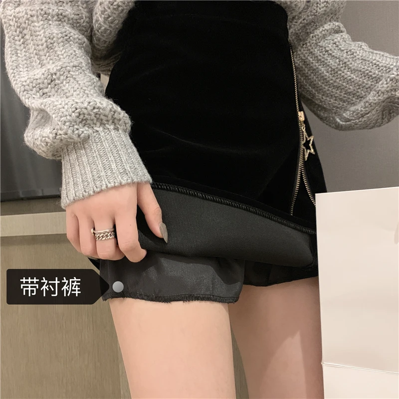 CHIC Ins Spring Autumn Classic Slim Star Women Black Zipper Skirt Bodycon Culottes Europe Ladies Safety Shorts Bottom Female
CHIC Ins Spring Autumn Classic Slim Star Women Black Zipper Skirt Bodycon Culottes Europe Ladies Safety Shorts Bottom Female
