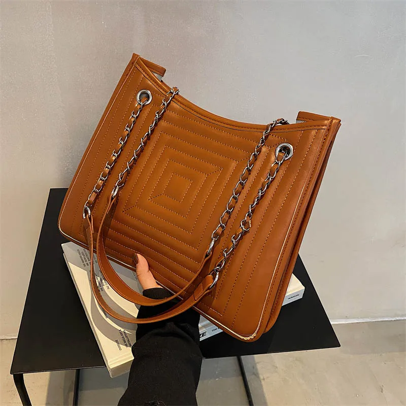 Women's Soft Leather Shoulder Bag Fashion Brand Design Handbags Large Capacity Solid Color Crossbody Bag Female Luxury Tote Bags
Women's Soft Leather Shoulder Bag Fashion Brand Design Handbags Large Capacity Solid Color Crossbody Bag Female Luxury Tote Bags