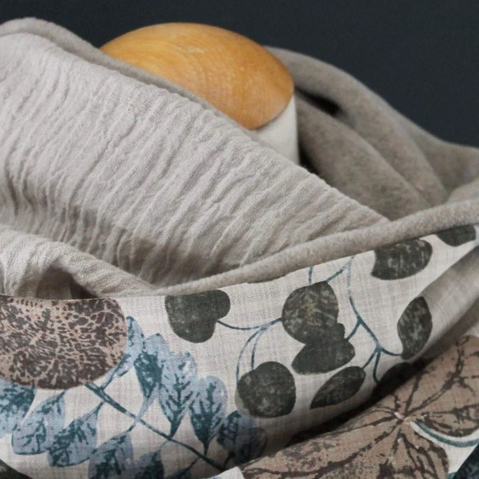 2020 Fashion Winter Women Scarf Soild Plaid Printing Button Soft Wrap Casual Warm Scarves Shawls Scarf Women
2020 Fashion Winter Women Scarf Soild Plaid Printing Button Soft Wrap Casual Warm Scarves Shawls Scarf Women