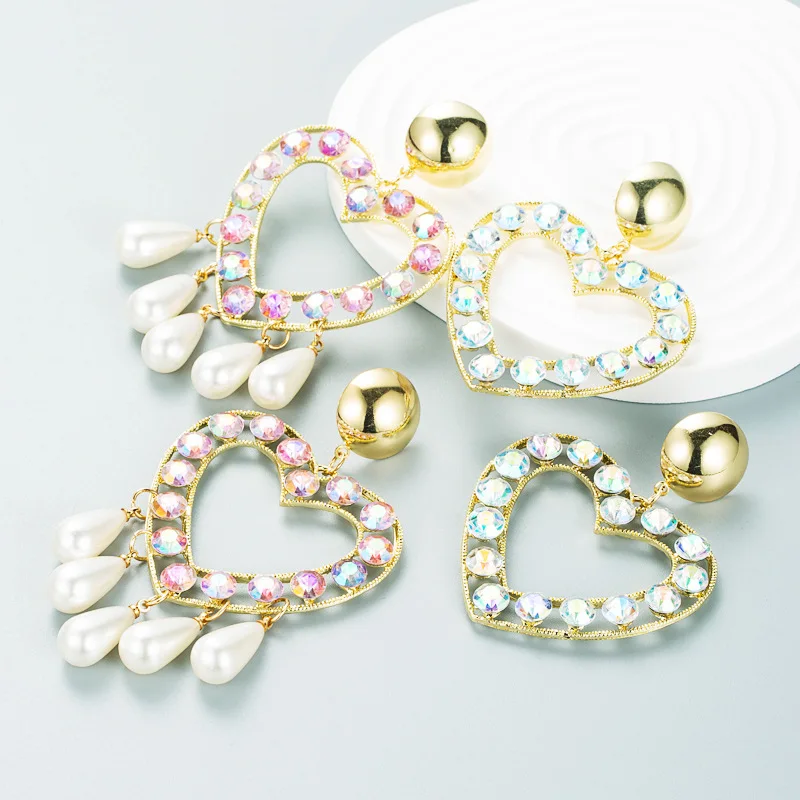 Fashion Big Heart Crystal Drop Dangle Pearls Earrings for Women Bijoux Geometric Rhinestones Earrings Statement Heart Jewelry
Fashion Big Heart Crystal Drop Dangle Pearls Earrings for Women Bijoux Geometric Rhinestones Earrings Statement Heart Jewelry